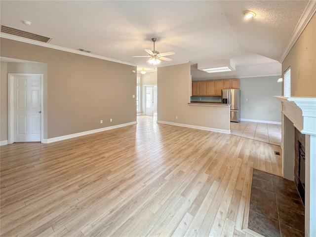 Foto del edificio - 3813 Cromwell Dr