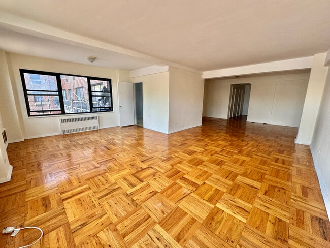 Foto del edificio - 303 Beverley Rd