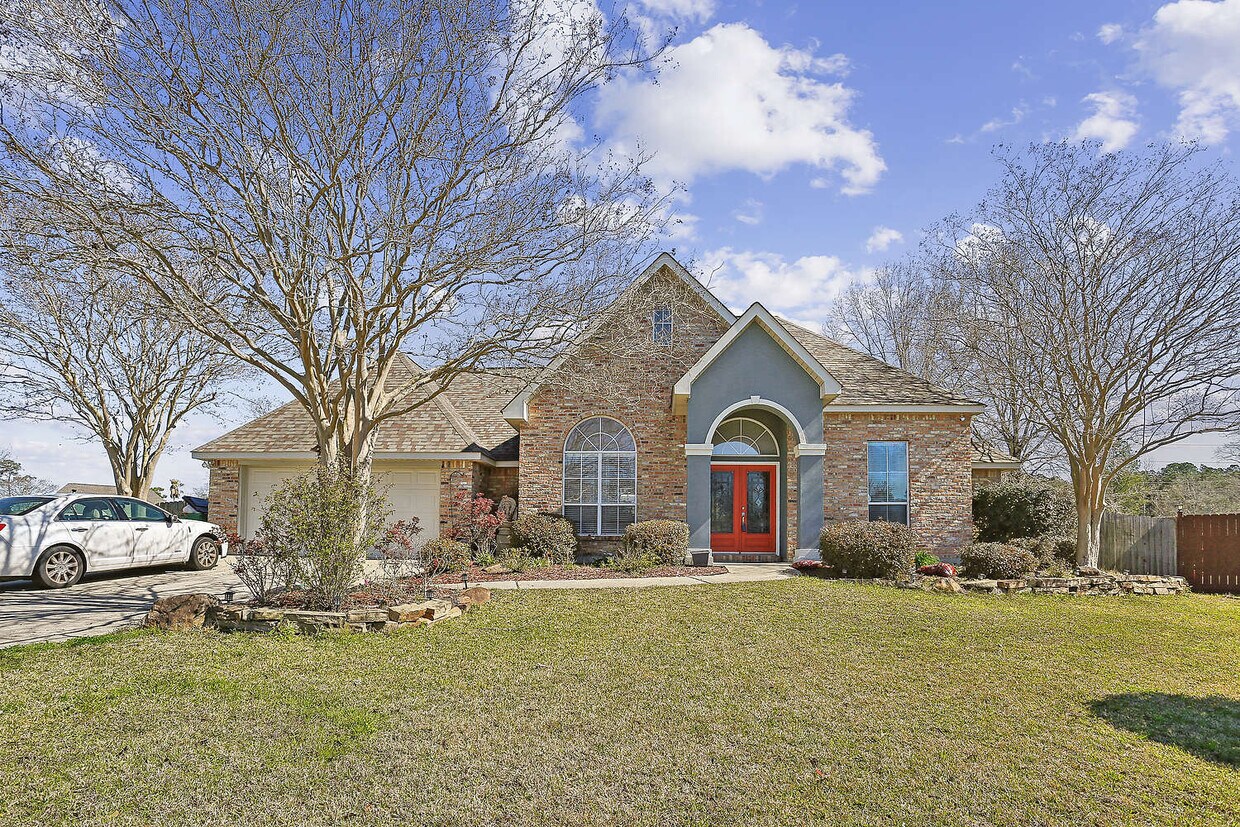 Primary Photo - 208 Annette Dr