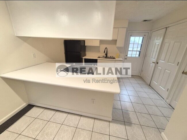 Foto del edificio - 4348 Beechgrove Dr