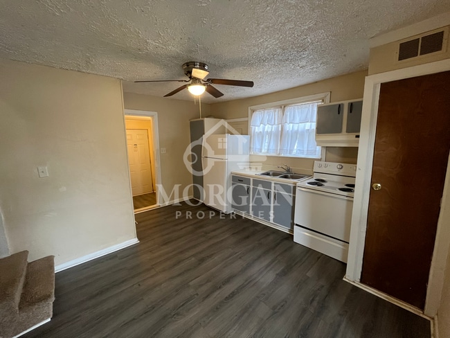 Building Photo - 2447 Jackson St