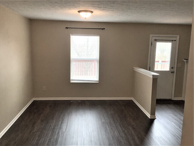 Foto del edificio - 200 Hedgington Ct