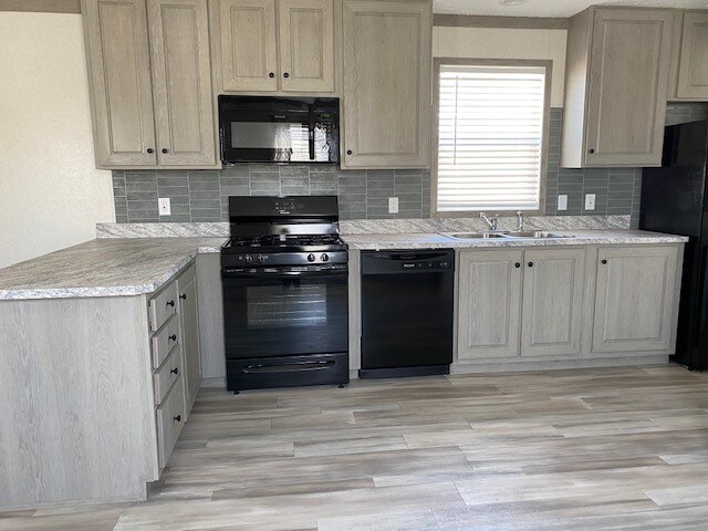 Building Photo - 1120 Stoneridge Ct