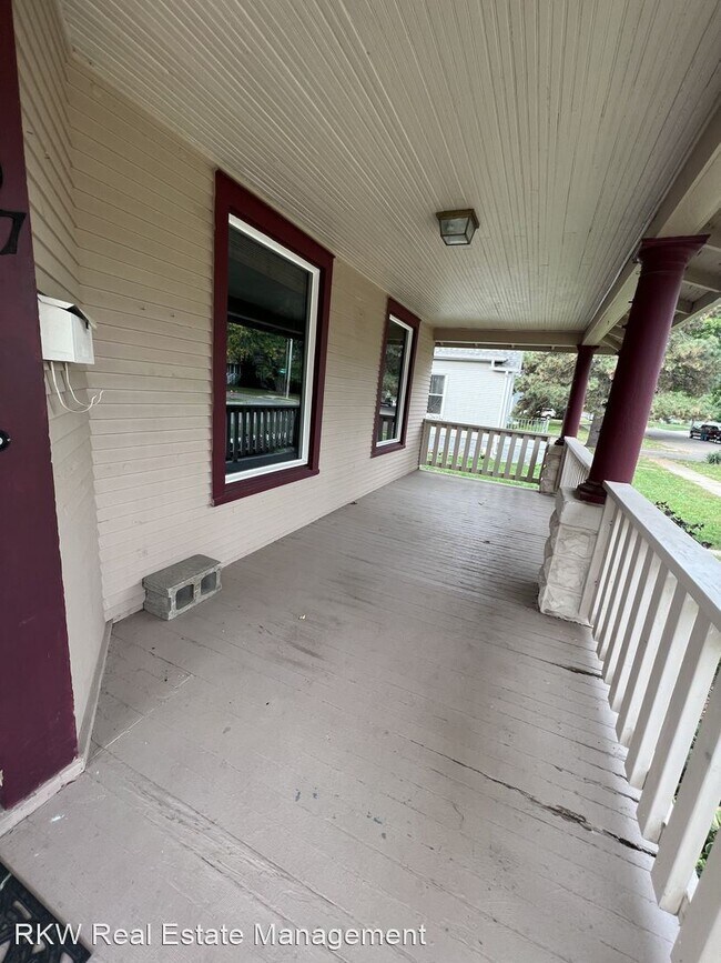 Building Photo - 4 br, 2 bath House - 1007 W Nebraska Ave