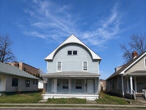 Building Photo - 72 Schiller St