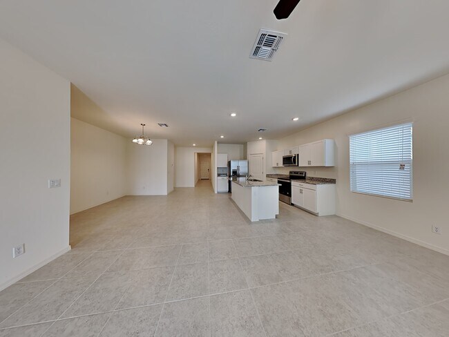 Building Photo - 6353 W Latona Rd