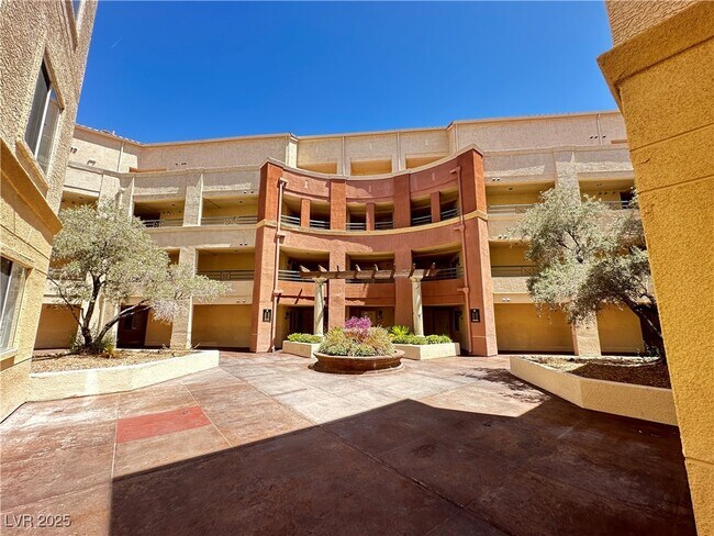 Foto del edificio - 270 E Flamingo Rd