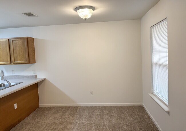 Foto del edificio - "Charming 2-Bed, 2-Bath Townhouse in Fort Walton Beach!"