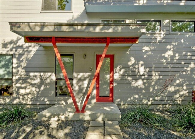 Foto del edificio - 917 Cardinal Ln