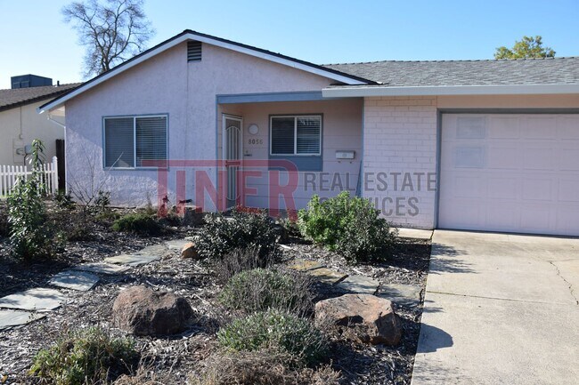 Building Photo - Fantastic 4 Bedroom  Home- Tier 4