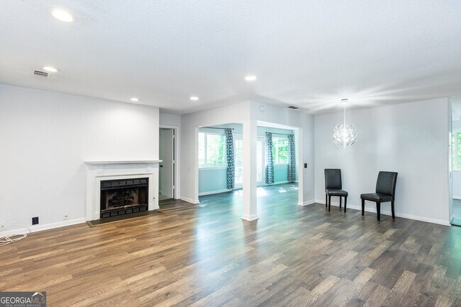 Foto del edificio - 46 Dunwoody Springs Dr