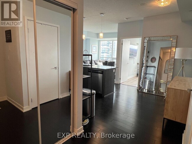 Photo du bâtiment - 4011-4011 Brickstone Mews