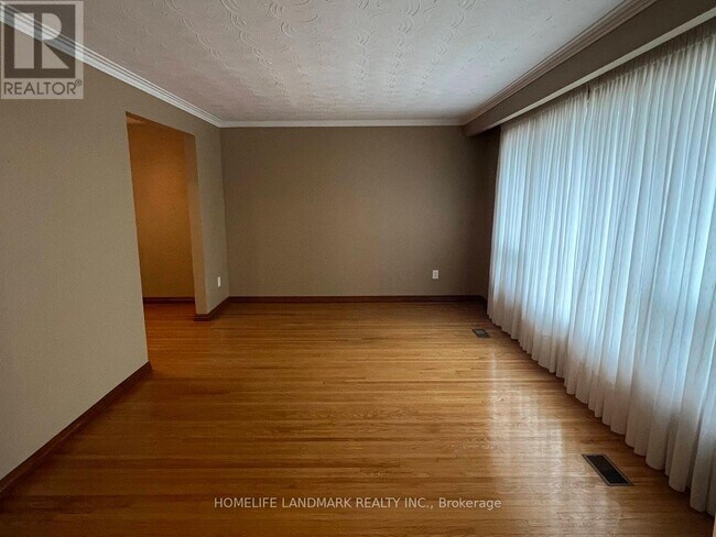 Photo du bâtiment - 12 Pratt Cir