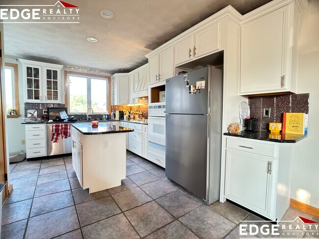 Building Photo - 31 Claymoss Rd