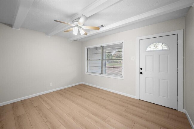 Building Photo - 10206 Alta Loma Way
