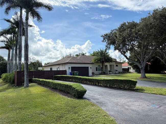 Foto del edificio - 5600 SW 199th Ave
