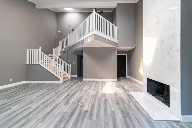Foto del edificio - 9400 Doliver Dr