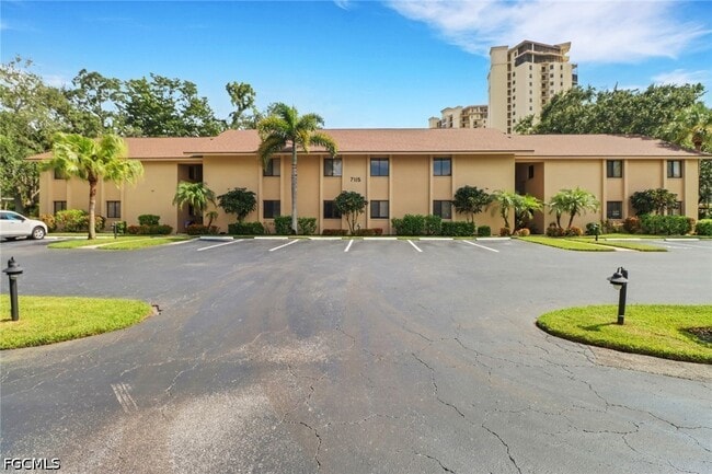 Foto del edificio - 7115 Lakeridge Ct