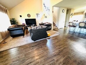 Building Photo - 223 Camellia Dr