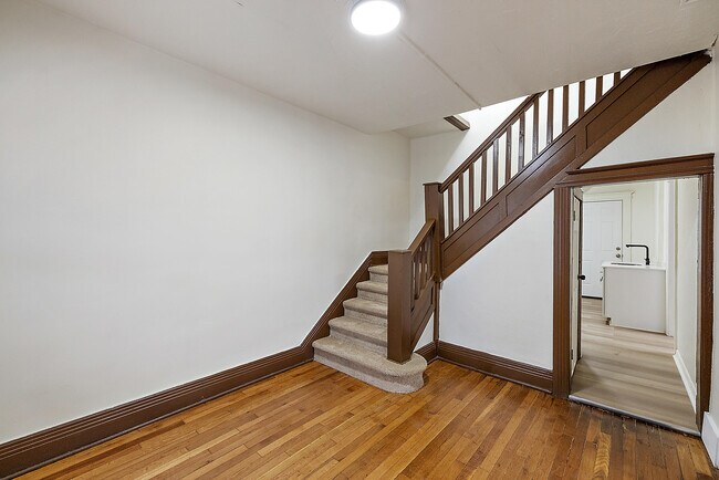 Building Photo - 2617 Wreford St