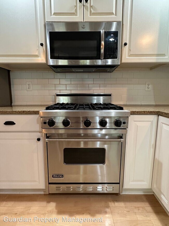 Foto del edificio - 2 br, 2 bath House - 625 Wesley Commons Dr...
