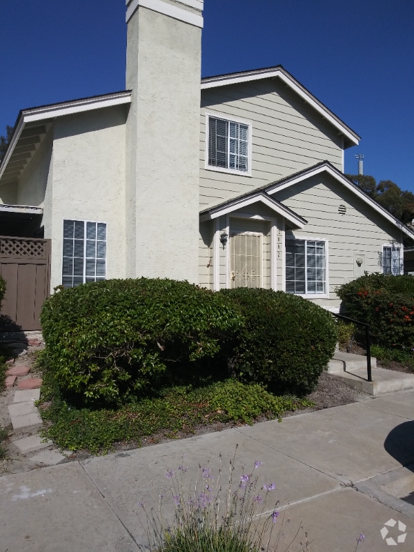 Building Photo - 2882 Sanford Ln