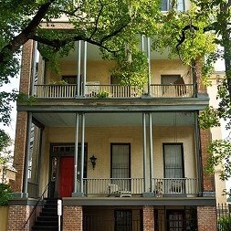 Building Photo - 112 E Harris St