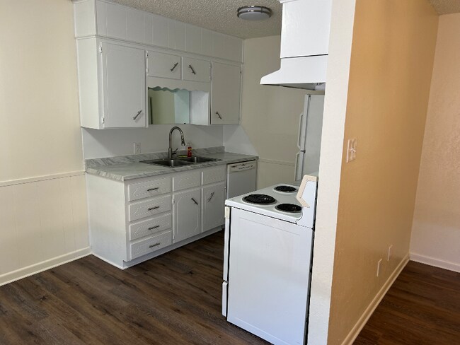 Foto del edificio - 1702 Kirk Ave