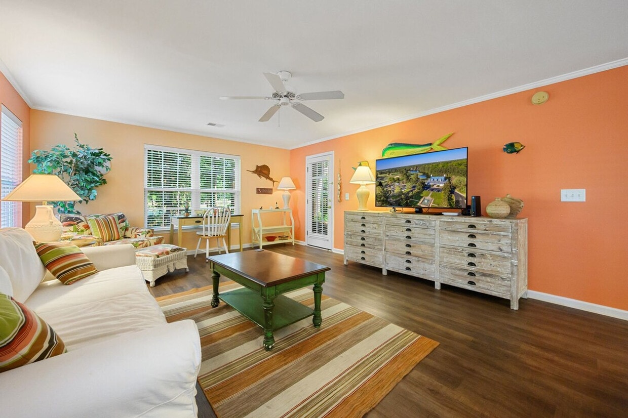 Foto principal - 725 Blue Stem Dr
