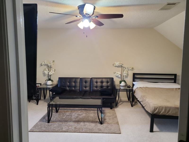 Primary Photo - 132 Sussex Dr
