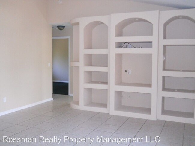 Building Photo - 3 br, 2 bath House - 3733 SW 1st Ave