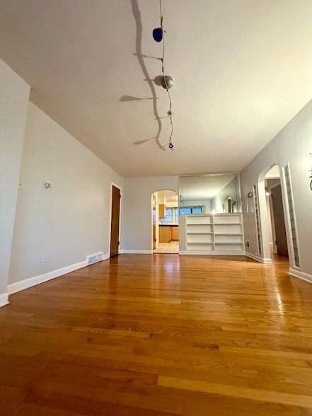 Building Photo - 314 E 83rd St