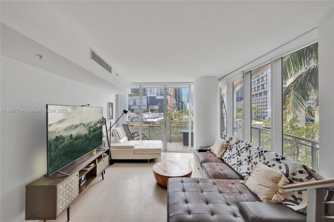 Foto del edificio - 92 SW 3rd St