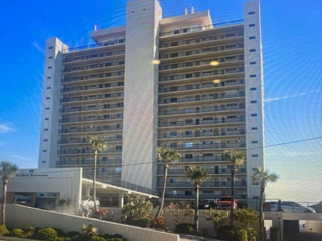 Building Photo - Ocean front 2 bed 2 bath condo