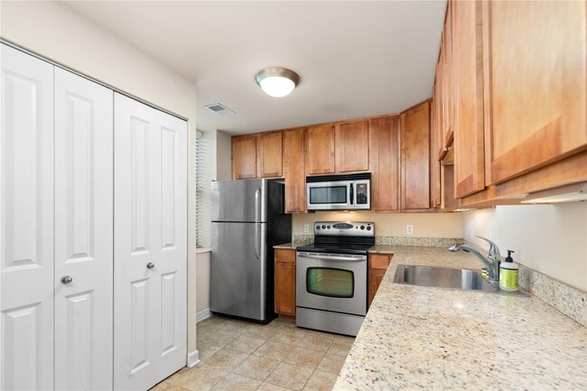 Building Photo - 5630 Pershing Ave