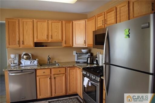 Foto del edificio - 1603 Cypress Ln