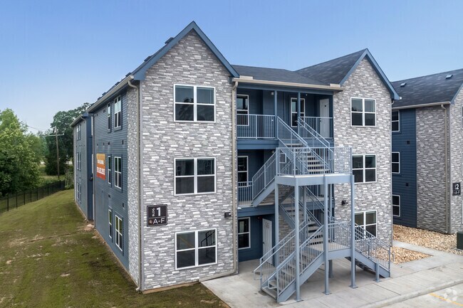 Foto principal - Grand Monarch Apartments