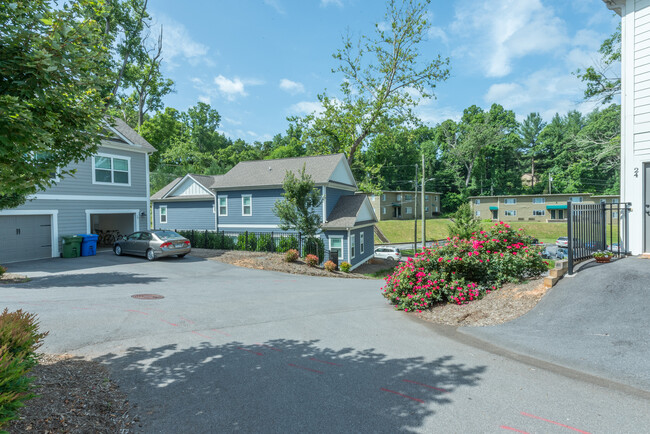 Great-Townhouse community-Five Points - 21 Plant Pl