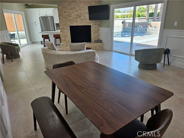 Foto del edificio - 44250 Russell Ln