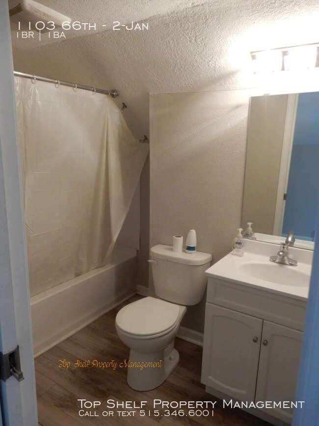 Building Photo - Duplex