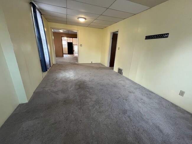 Building Photo - 158 5th St