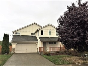 Building Photo - 113 Eastgate Ave N