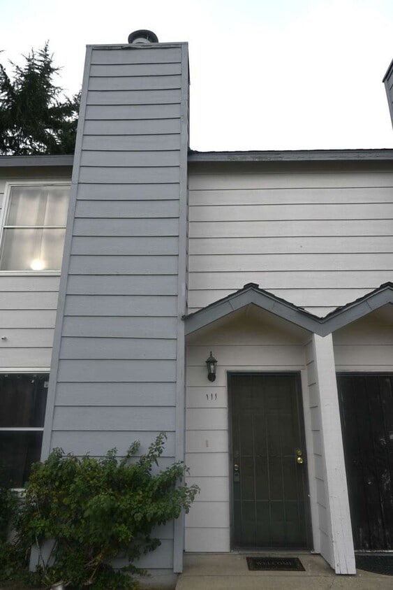 Photo - 8272 Center Pkwy (Sacramento, CA)