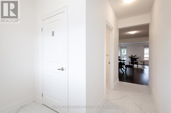 Photo du bâtiment - 58 Workgreen Park Way