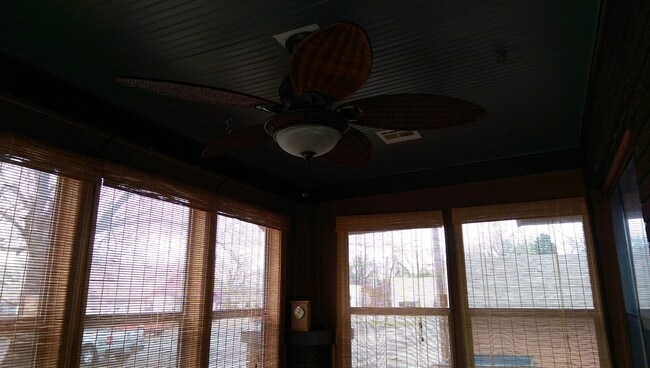 Building Photo - Charming Fort Smith Home - 2 Bed, 1 Bath (...