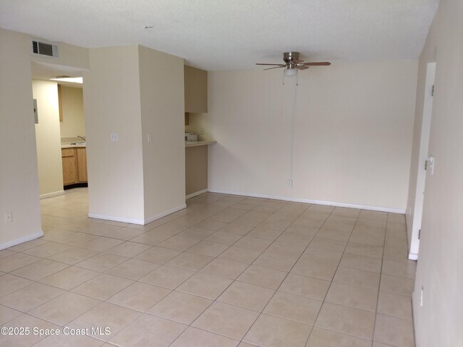 Foto del edificio - 1641 Sunny Brook Ln