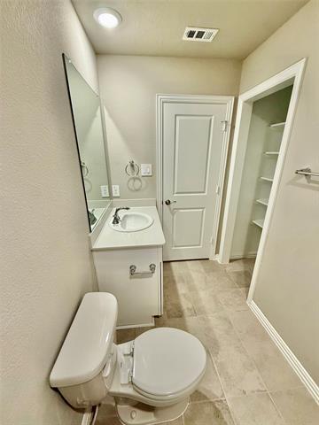 Building Photo - 2104 Rannoch St