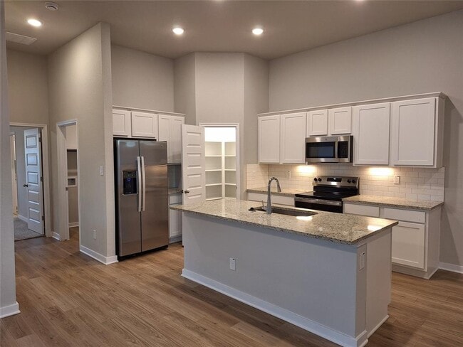 Foto del edificio - 758 Staglin St