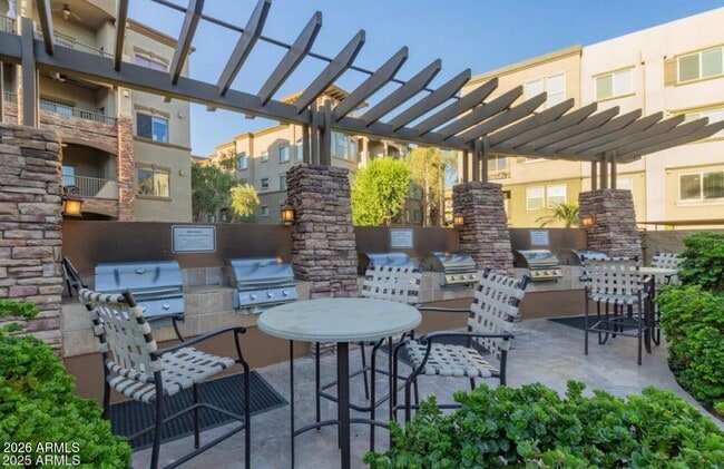 Building Photo - 5450 E Deer Valley Dr