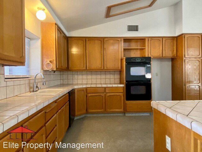 Foto del edificio - 3 br, 2.5 bath House - 128 W Mojave Rose